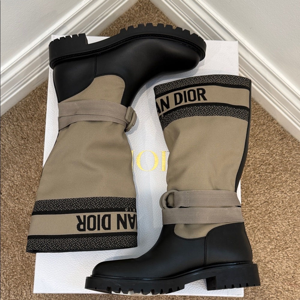 Christian Dior Explorer Logo Boots Beige & Black Canvas Leather 37.5 Worn Once - Picture 10 of 11